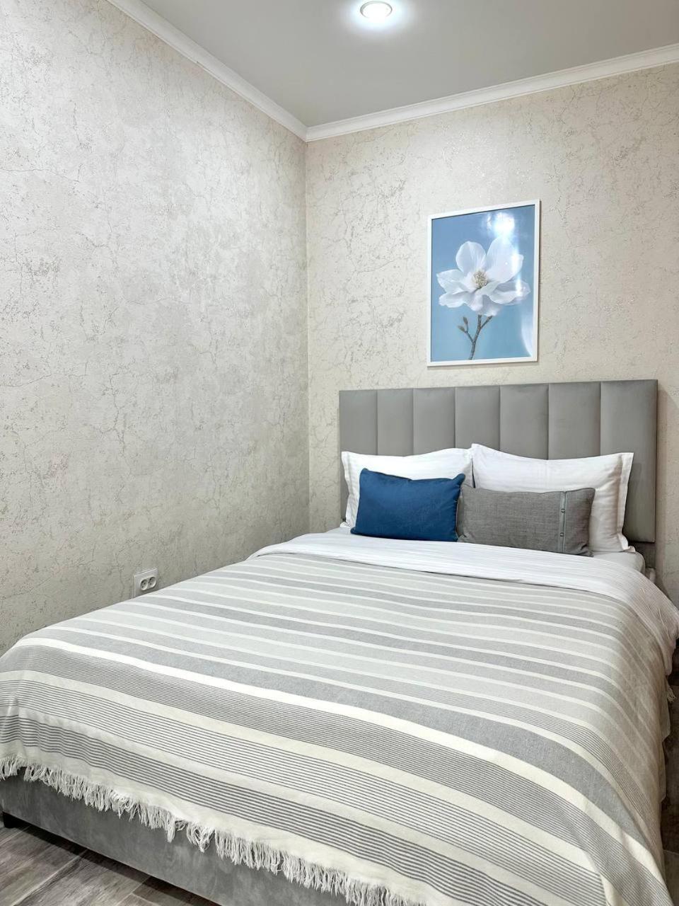 סמיי Seven City Apartments מראה חיצוני תמונה