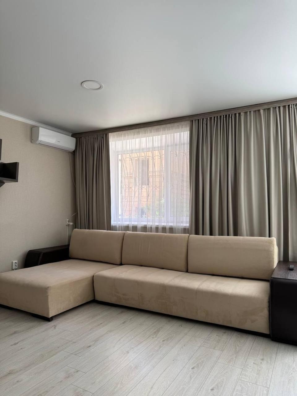 סמיי Seven City Apartments מראה חיצוני תמונה