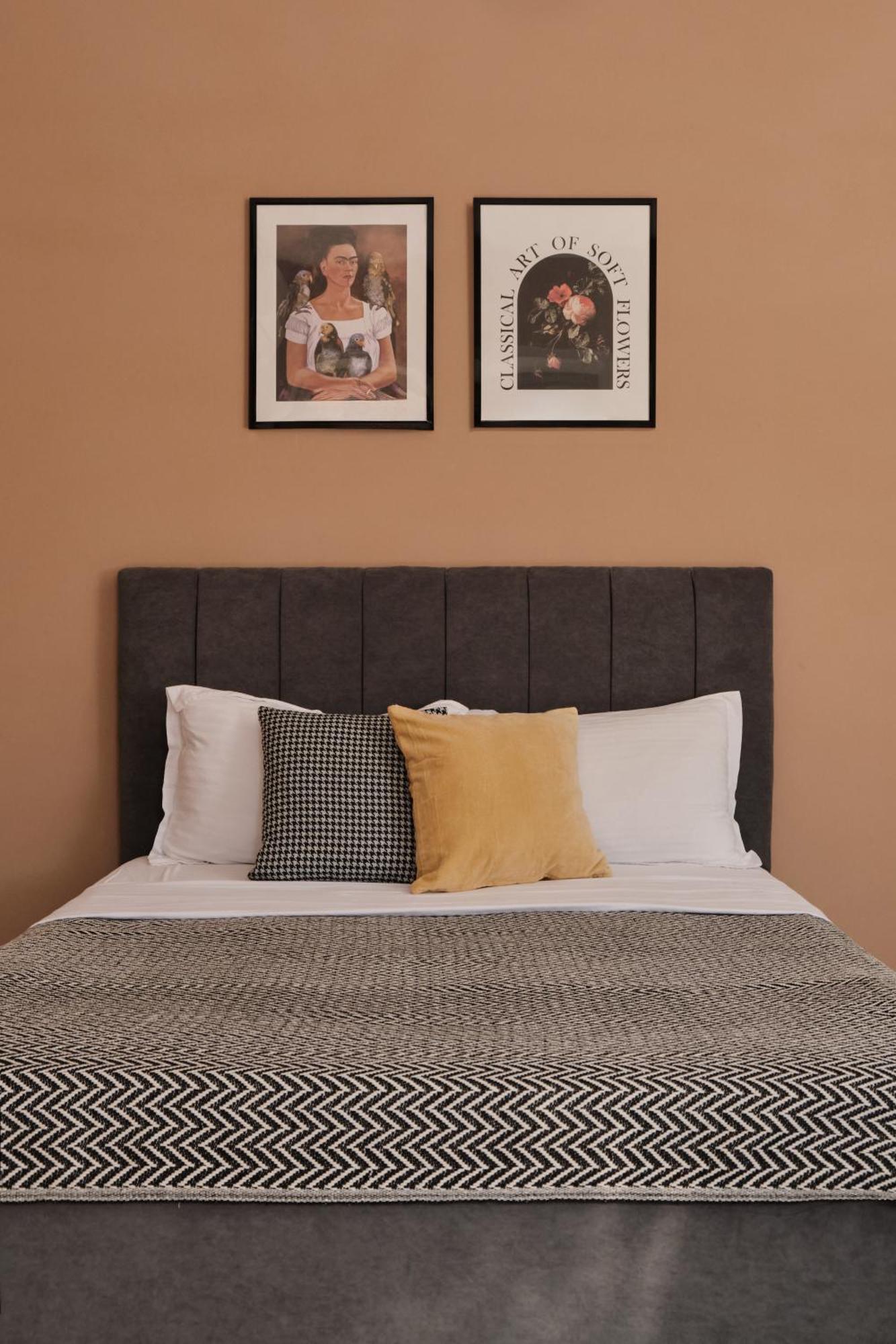 סמיי Seven City Apartments מראה חיצוני תמונה