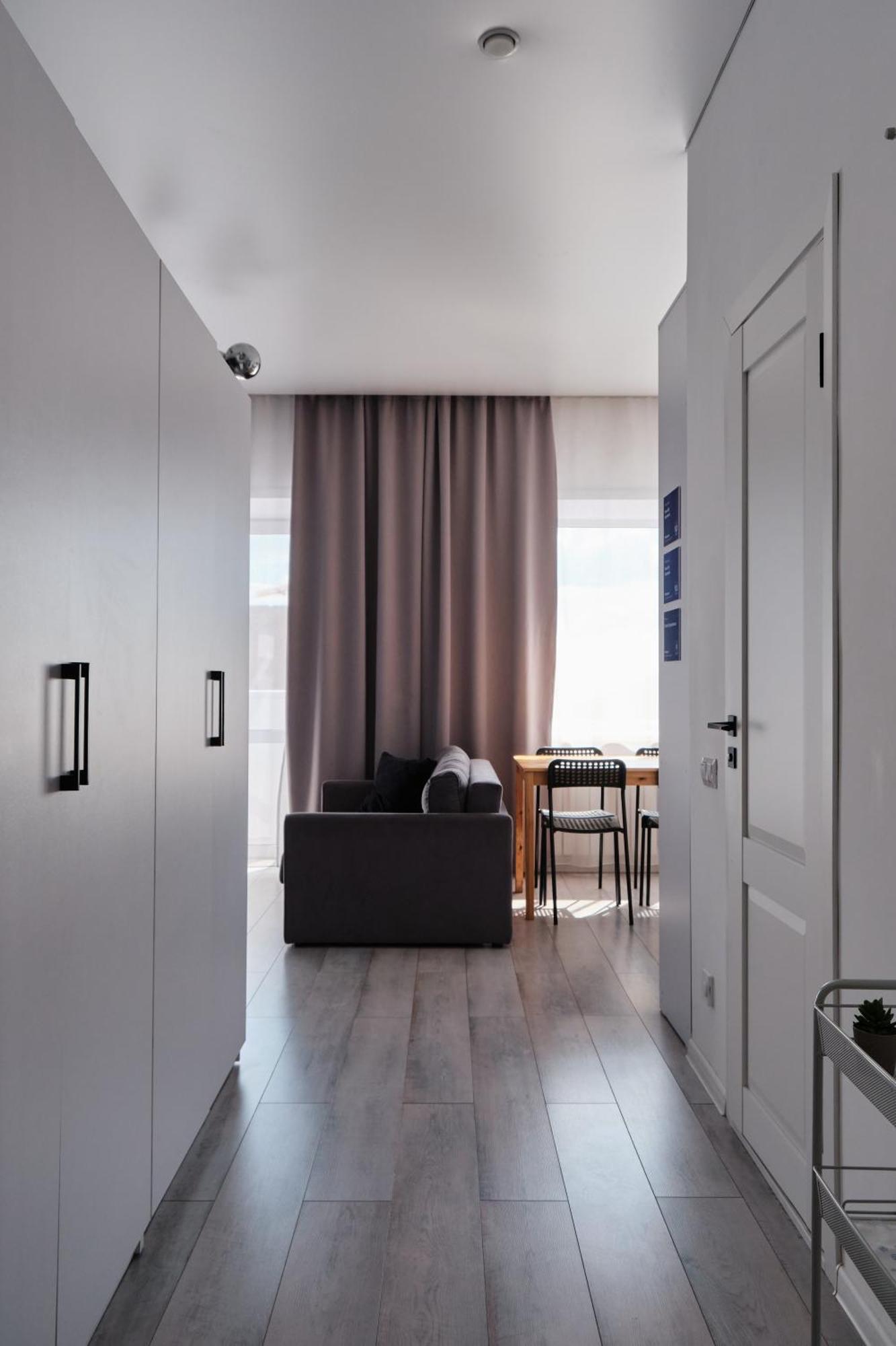 סמיי Seven City Apartments מראה חיצוני תמונה