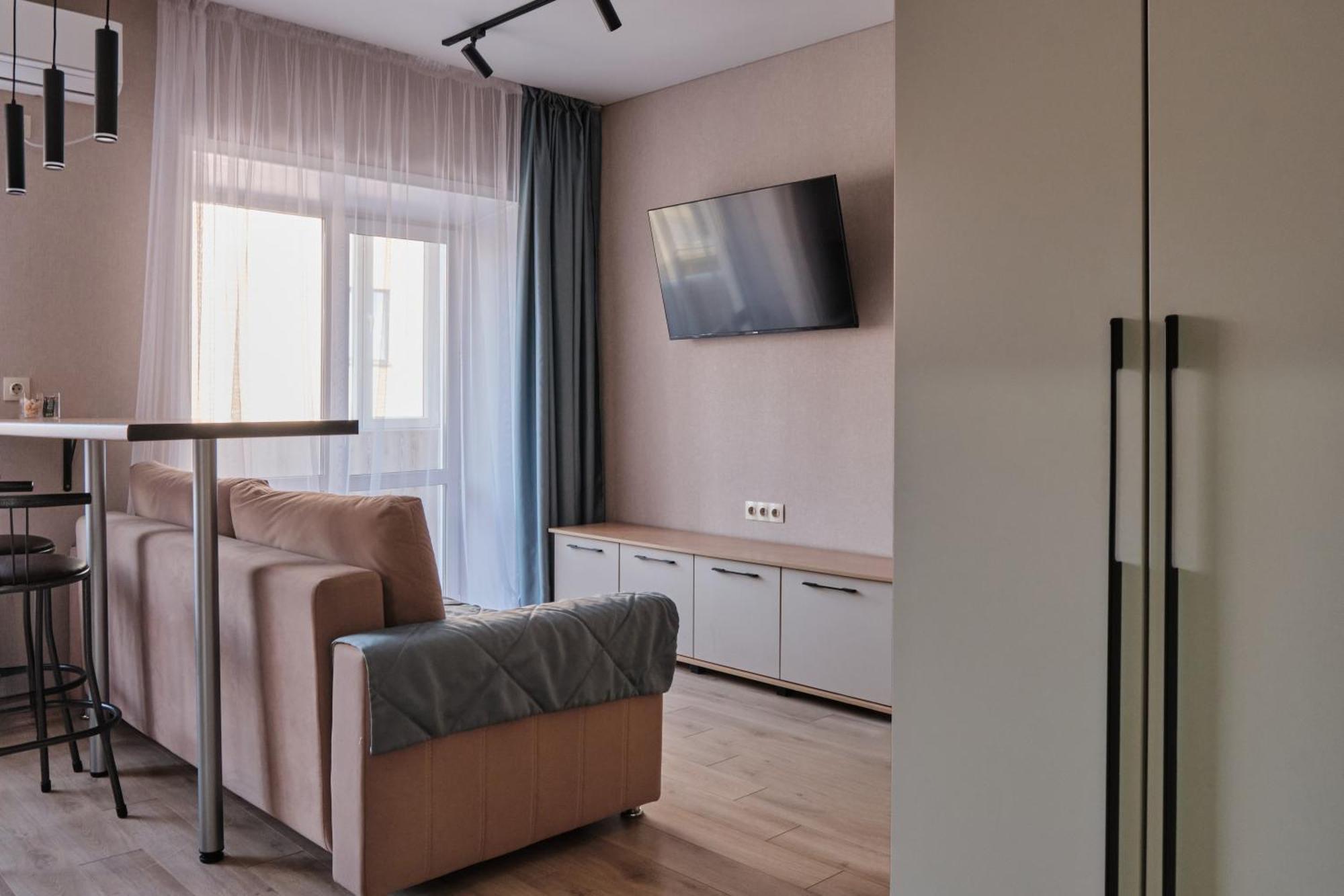 סמיי Seven City Apartments מראה חיצוני תמונה