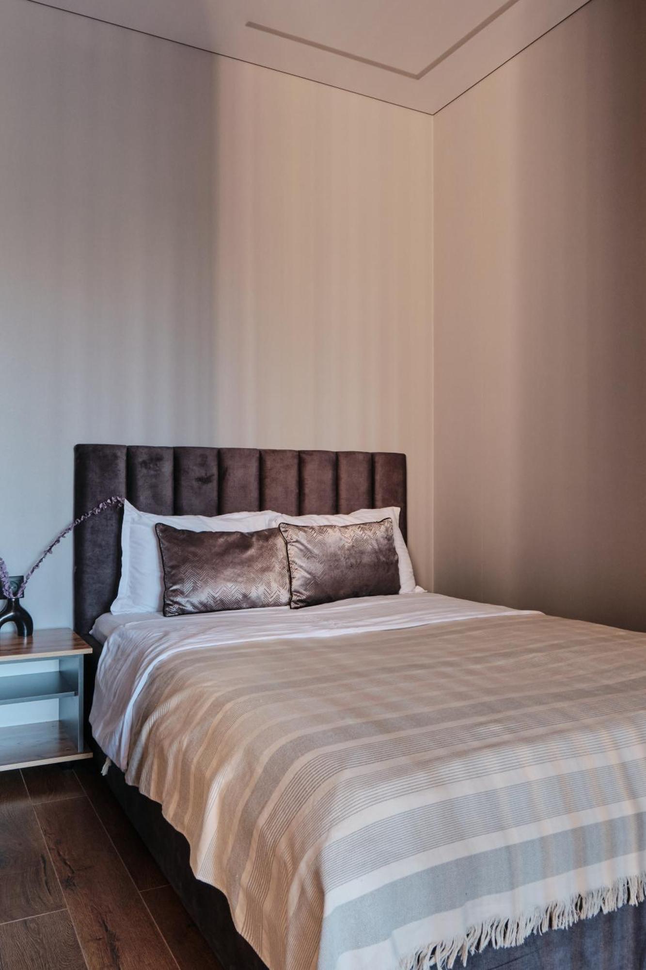 סמיי Seven City Apartments מראה חיצוני תמונה