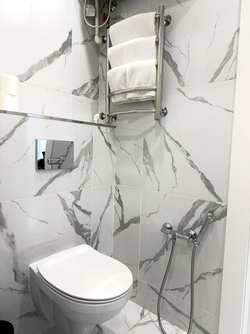 סמיי Seven City Apartments מראה חיצוני תמונה
