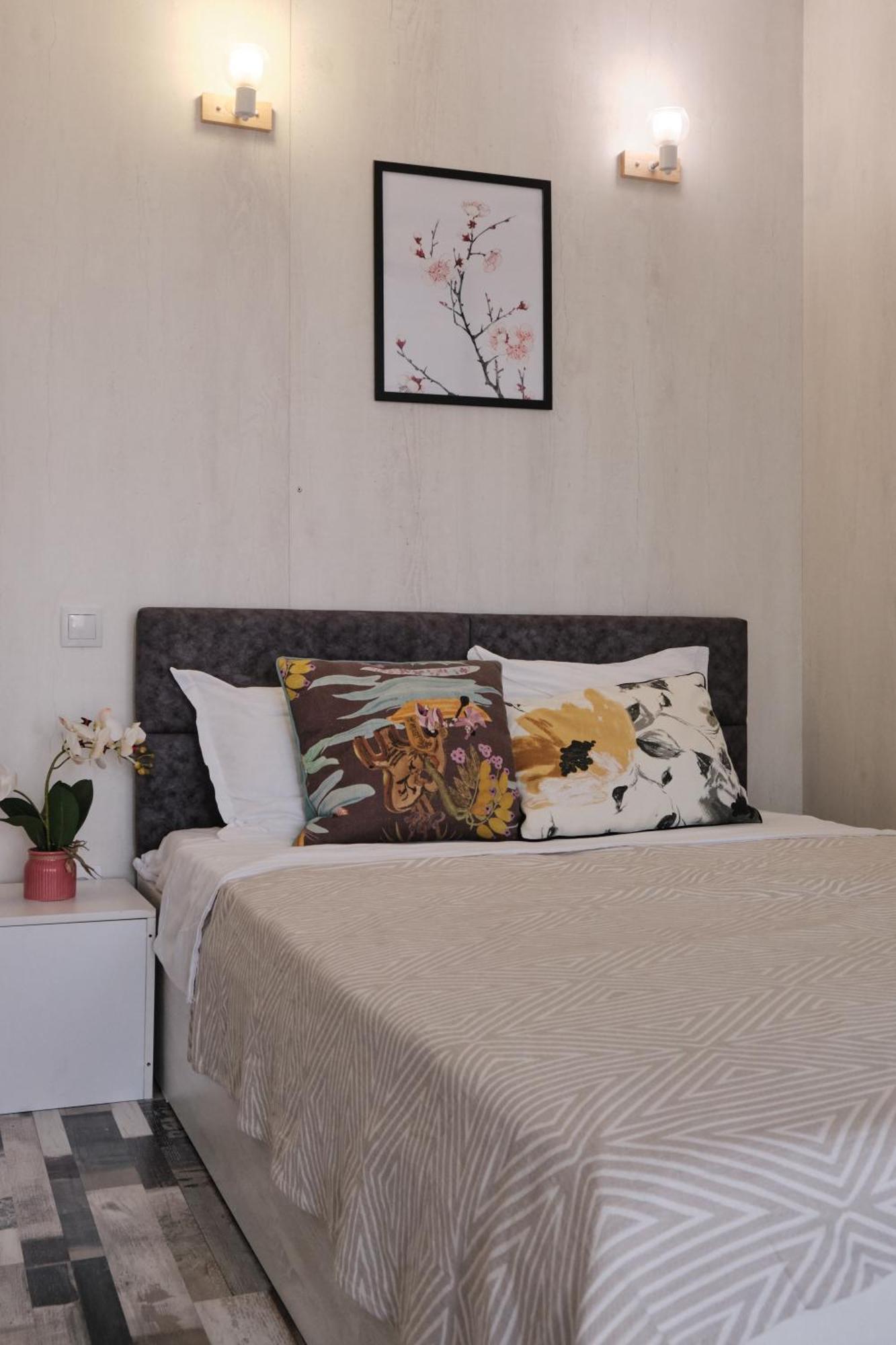 סמיי Seven City Apartments מראה חיצוני תמונה