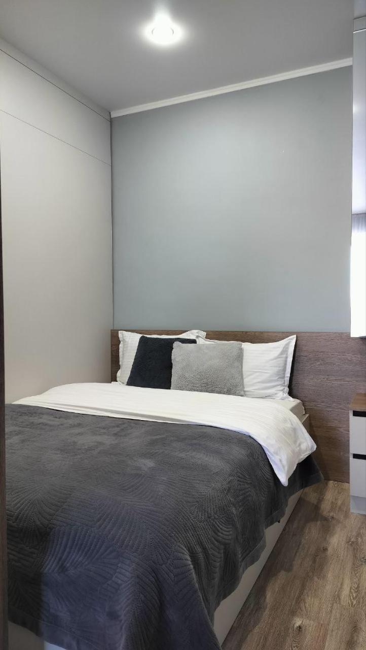 סמיי Seven City Apartments מראה חיצוני תמונה