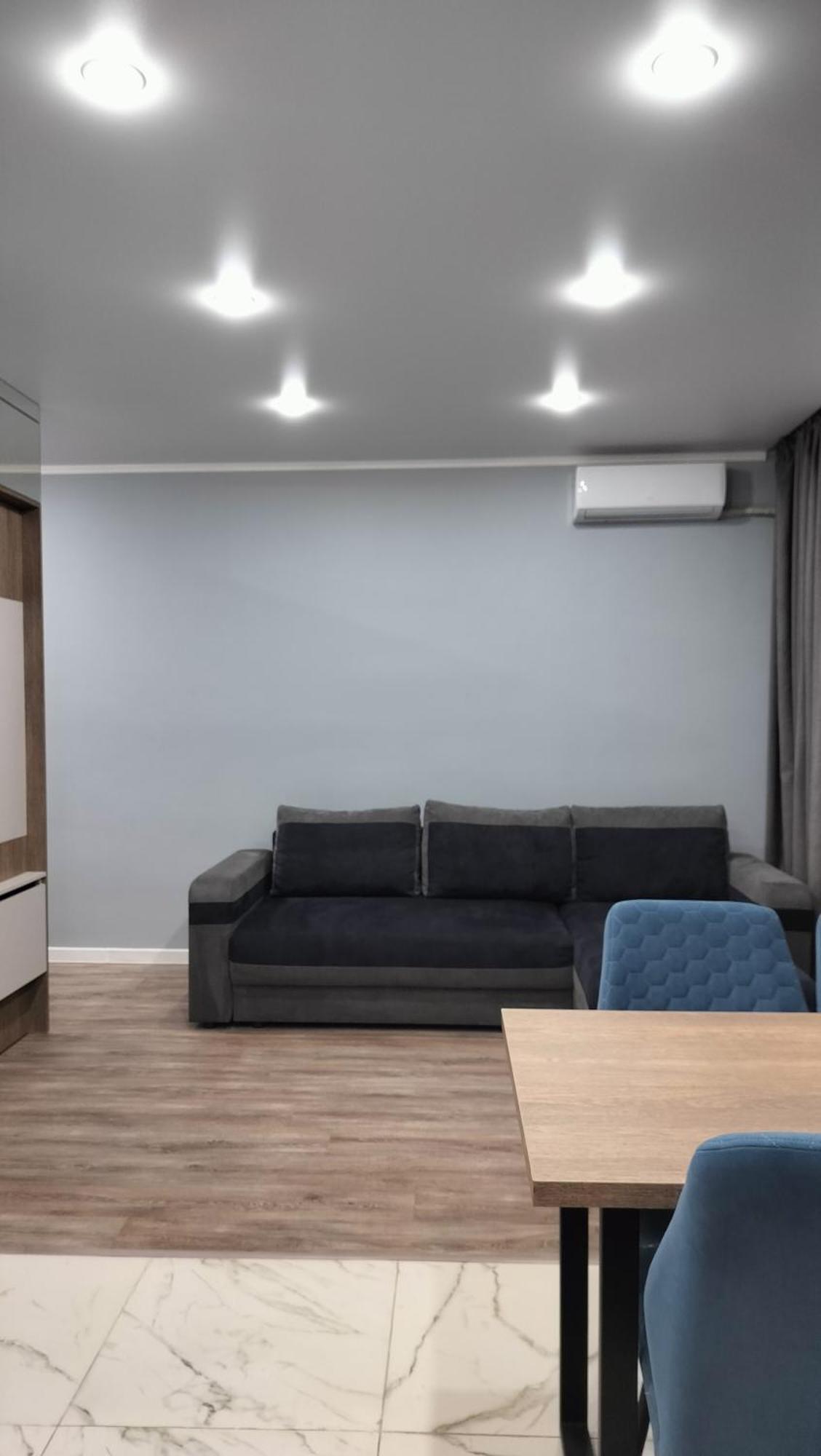 סמיי Seven City Apartments מראה חיצוני תמונה